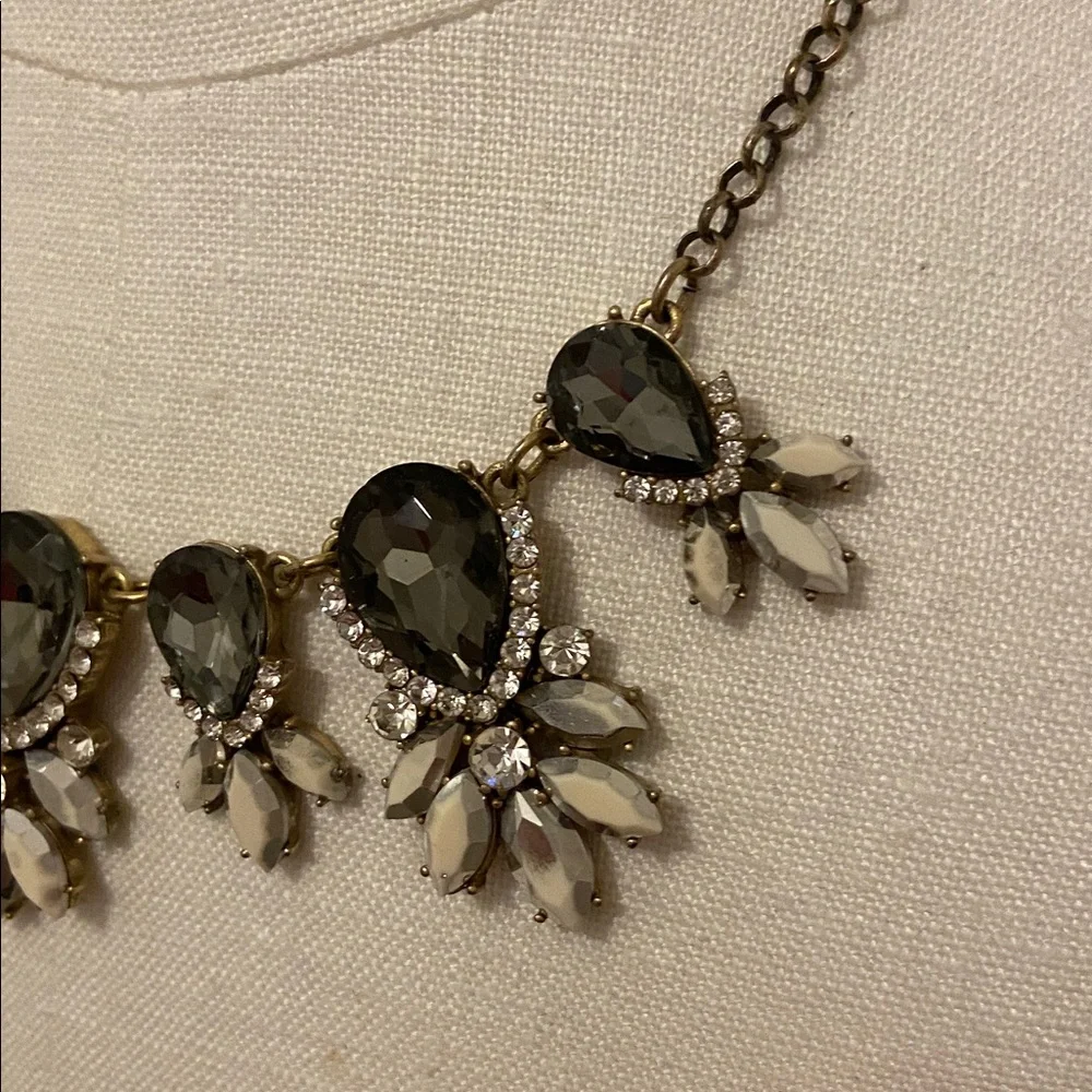 LOFT Statement Necklace - Picture 2 of 6